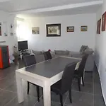 Maison De Village בית נופש Puimoisson