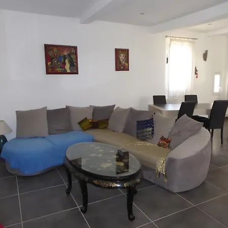 Maison De Village בית נופש